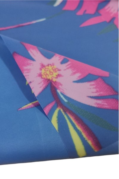 DG-CW  UV-protective reflective fabric  Digital color printing  Polyester fiber  Luminous, iridescent reflective material  Colorful windbreaker jacket fabric  Size: 1400mm  Weight: 80g 45 degree